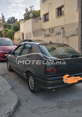 رونو ر19 مستعملة 1697541