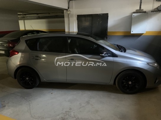 تويوتا اوريس Très bon مستعملة 1783557