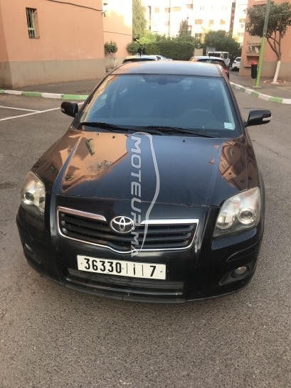 TOYOTA Avensis 4d4 occasion