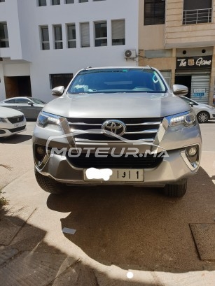 تويوتا فورتونير Sr5 مستعملة 1232962