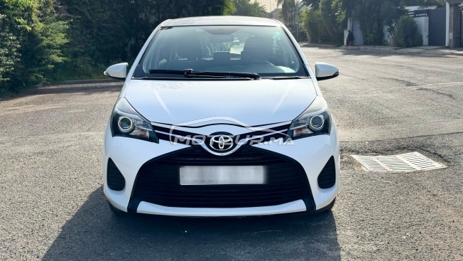 تويوتا ياريس Très bonne état مستعملة 1954025