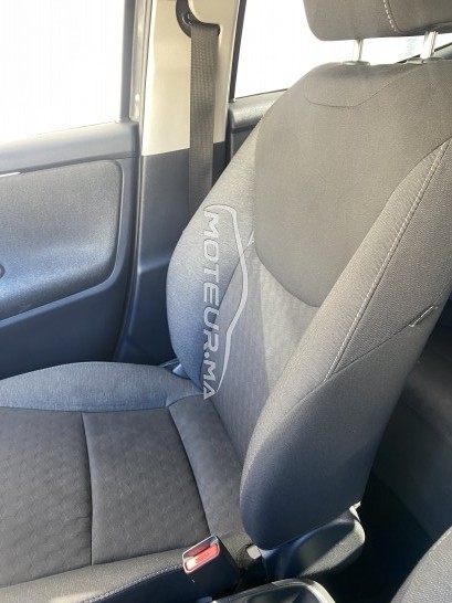 تويوتا ياريس Distinctive + مستعملة 2478270