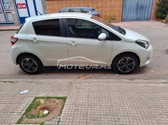 TOYOTA Yaris Lounge rouge occasion 3450340