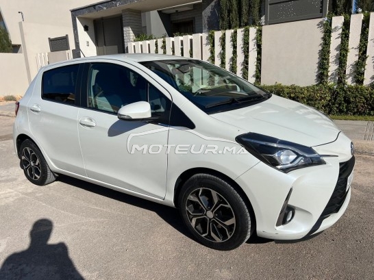 TOYOTA Yaris occasion 2440608