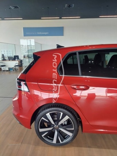 فولكزفاكن جولف 8 2025 مستعملة 2483856