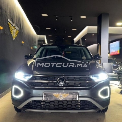 VOLKSWAGEN T-roc مستعملة