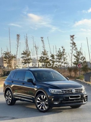 VOLKSWAGEN Tiguan مستعملة