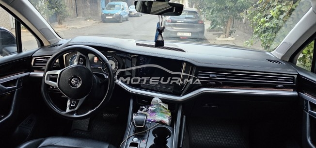 VOLKSWAGEN Touareg Volkswagen twarg 2019 2er main occasion 2902813