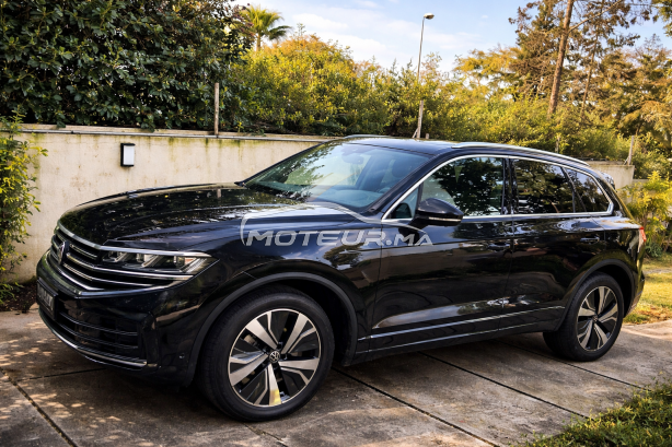 فولكزفاكن توواريج Exécutive full black مستعملة 3171591