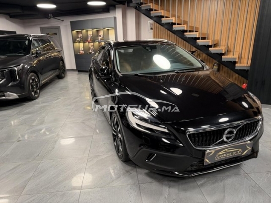 VOLVO V40 مستعملة