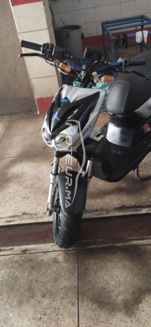 YAMAHA Stunt occasion  1528186