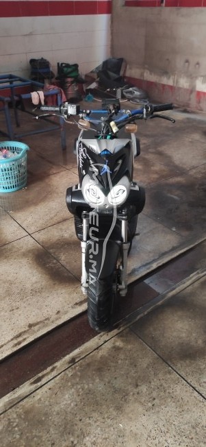 YAMAHA Stunt occasion  1529403