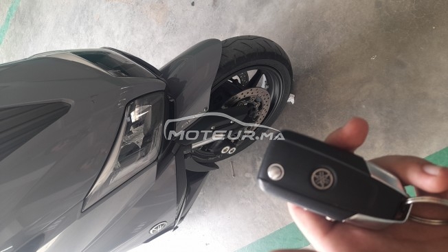 ياماها بلأكك ماكس Scoter مستعملة 1668859