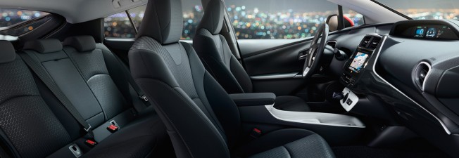 TOYOTA - TOYOTA PRIUS,Lounge - 6