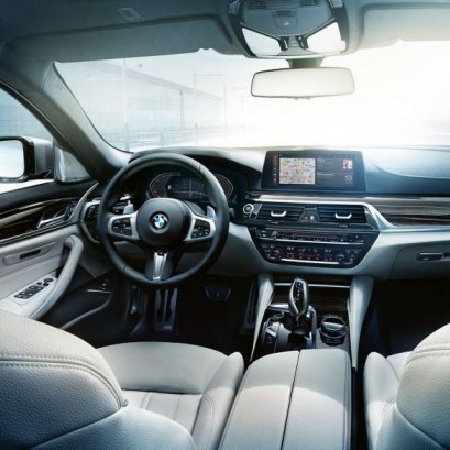 BMW - BMW SERIE 5,530e sport line - 3