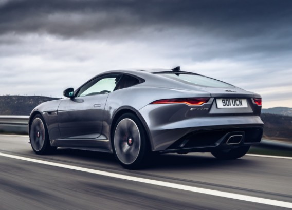 JAGUAR - JAGUAR F-TYPE,2.0 l essence i4 300 ch rwd auto coupe swb r-dynamic - 9