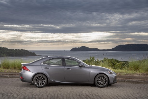 LEXUS - LEXUS IS,300 h 2wd hv luxury - 7