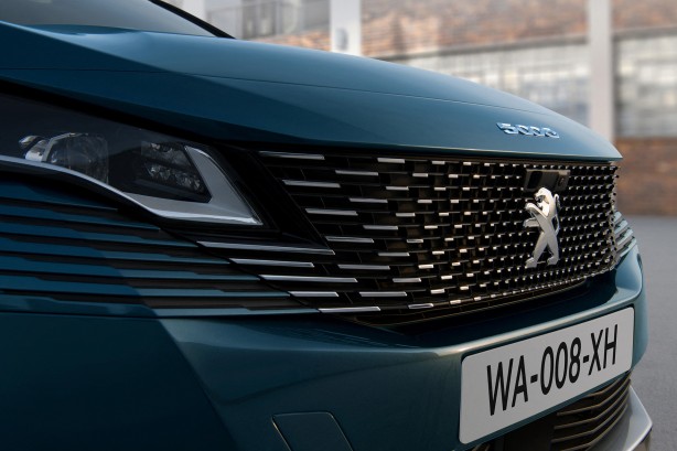 PEUGEOT - PEUGEOT 5008,2.0 hdi gt - 1