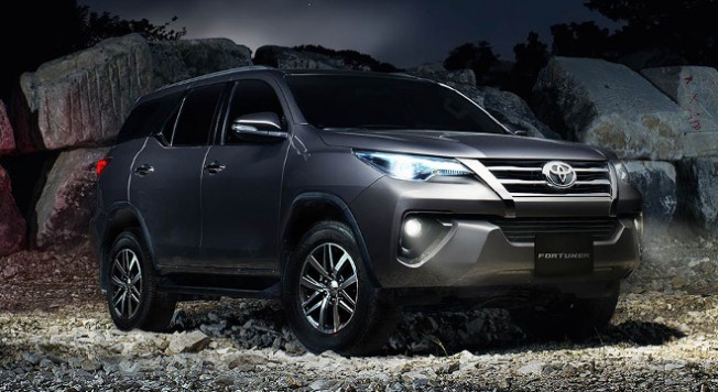 TOYOTA - TOYOTA FORTUNER,2,4 l d-4d dynamic+ - 5