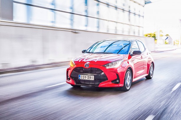 TOYOTA - TOYOTA YARIS,1.5 hybride dynamic+ - 7