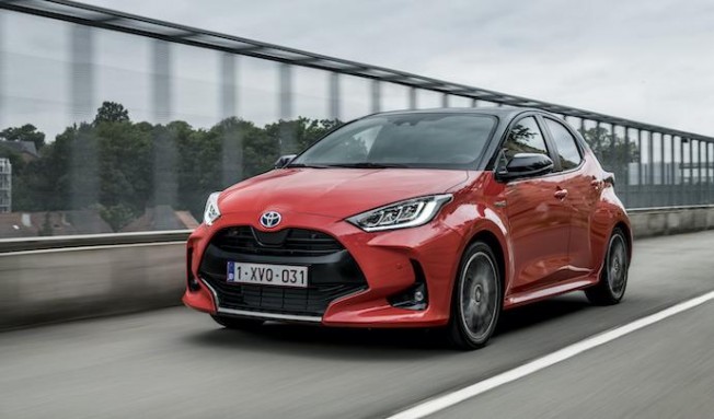 TOYOTA - TOYOTA YARIS,1.5 hybride distinctive+ - 3