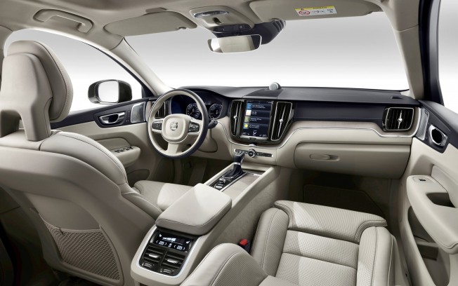 VOLVO - VOLVO XC60,D4 fwd r-design - 12