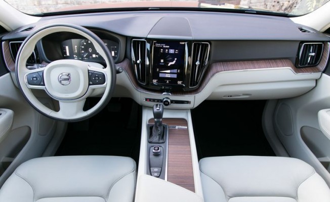 VOLVO - VOLVO XC60,D4 fwd r-design - 7
