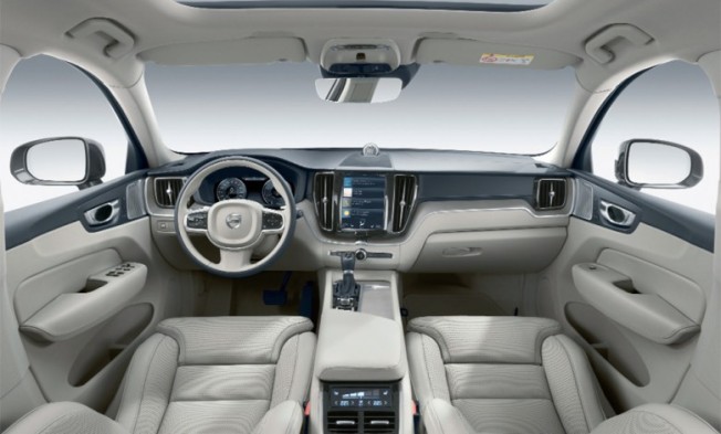 VOLVO - VOLVO XC60,D4 fwd momentum - 4