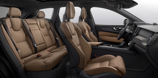 VOLVO - VOLVO XC60,D4 fwd momentum - 18