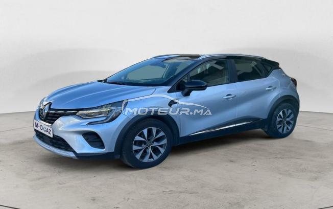 RENAULT. Captur