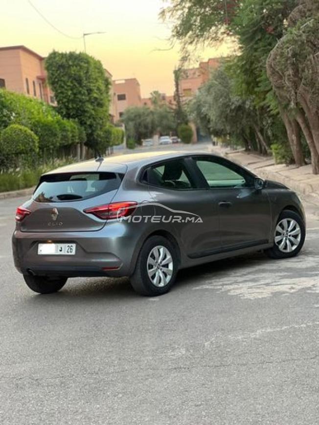 Renault Clio Essence Automatique 2023 à Marrakech