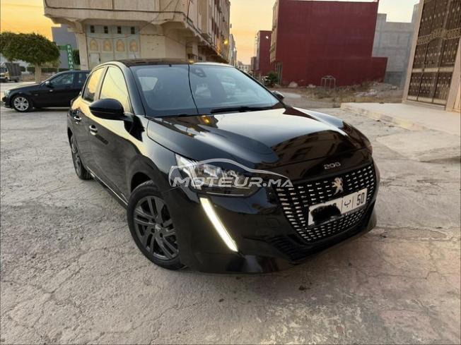 Peugeot-208