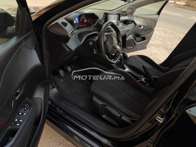 Peugeot-208