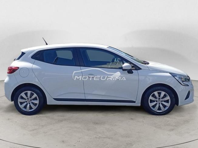 RENAULT. Clio