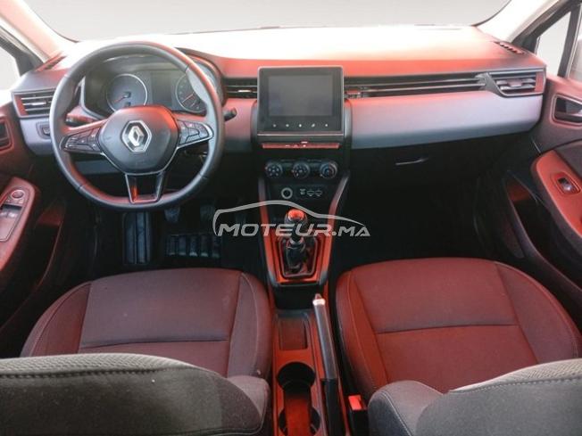 RENAULT. Clio