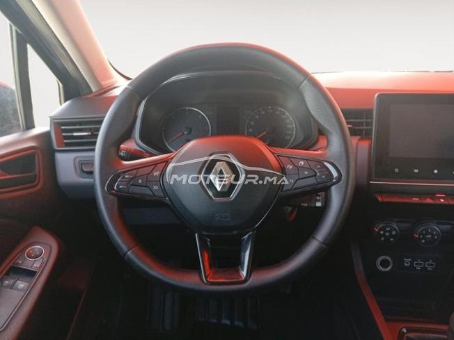 RENAULT. Clio