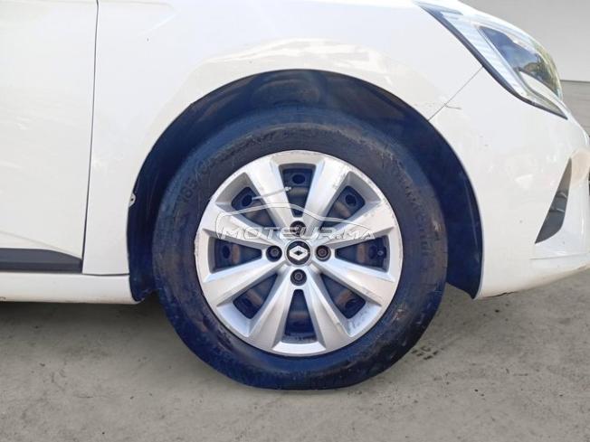 RENAULT. Clio