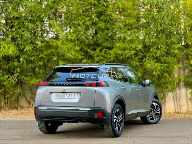 PEUGEOT 2008 Année 2022 très propre