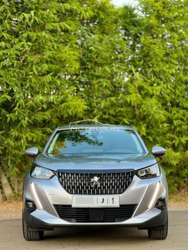 PEUGEOT 2008 Année 2022 très propre