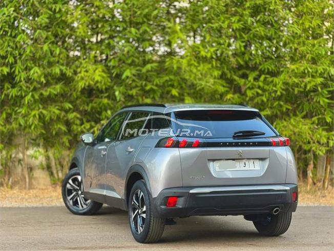 PEUGEOT 2008 Année 2022 très propre