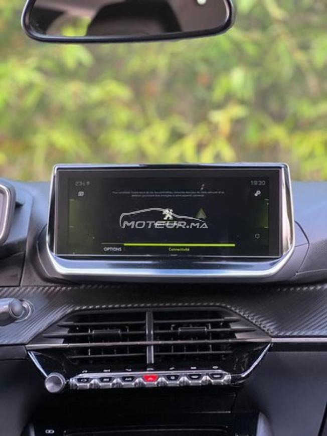 PEUGEOT 2008 Année 2022 très propre