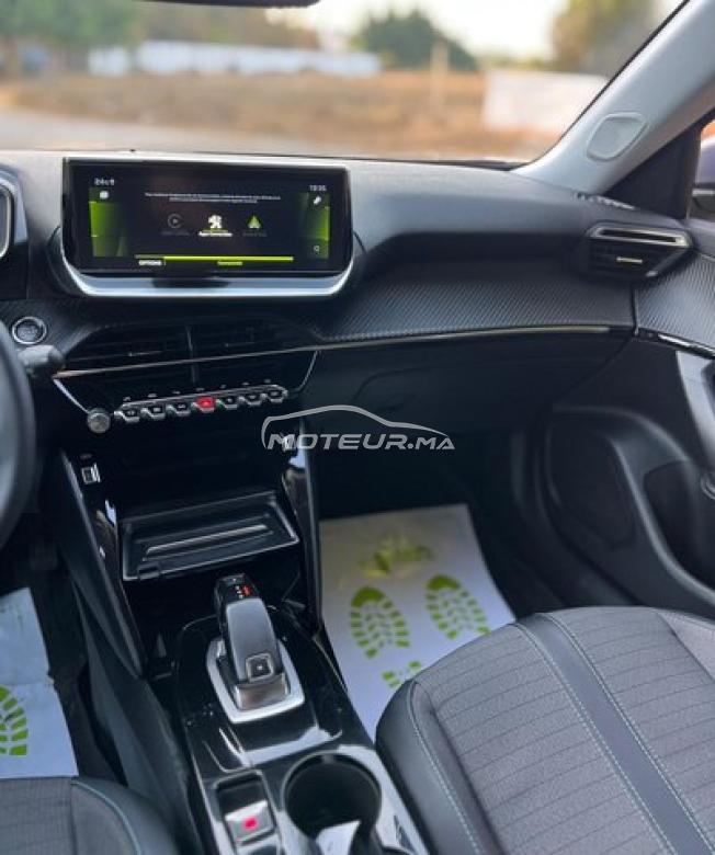 PEUGEOT 2008 Année 2022 très propre