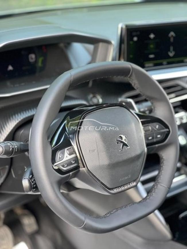 PEUGEOT 2008 Année 2022 très propre