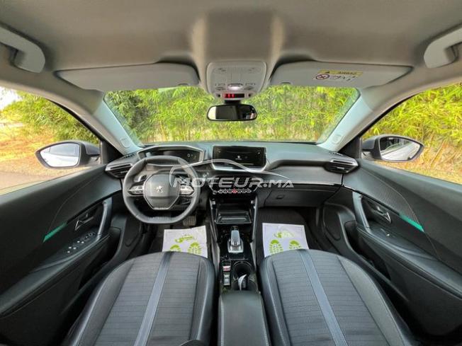 PEUGEOT 2008 Année 2022 très propre