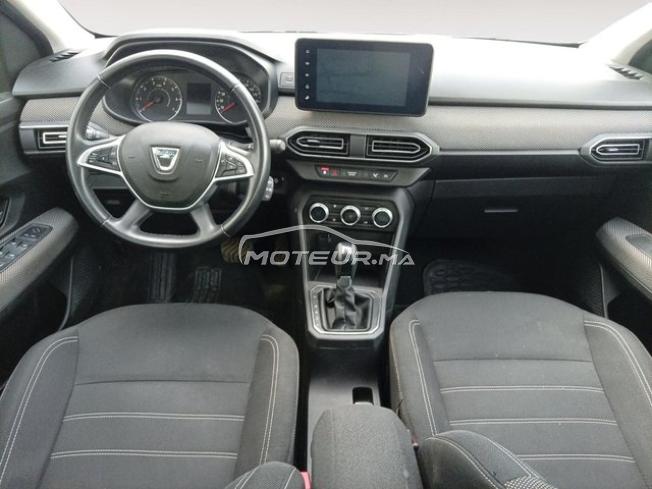 DACIA. Logan