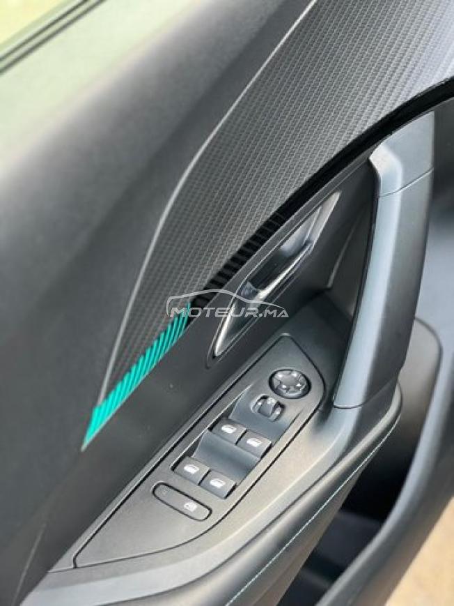 Peugeot 2008 Diesel Automatique 2023 voitur à Salé