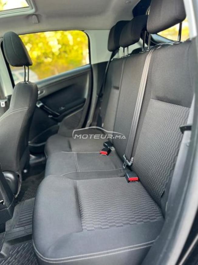 Peugeot 208 White Édition 2019
