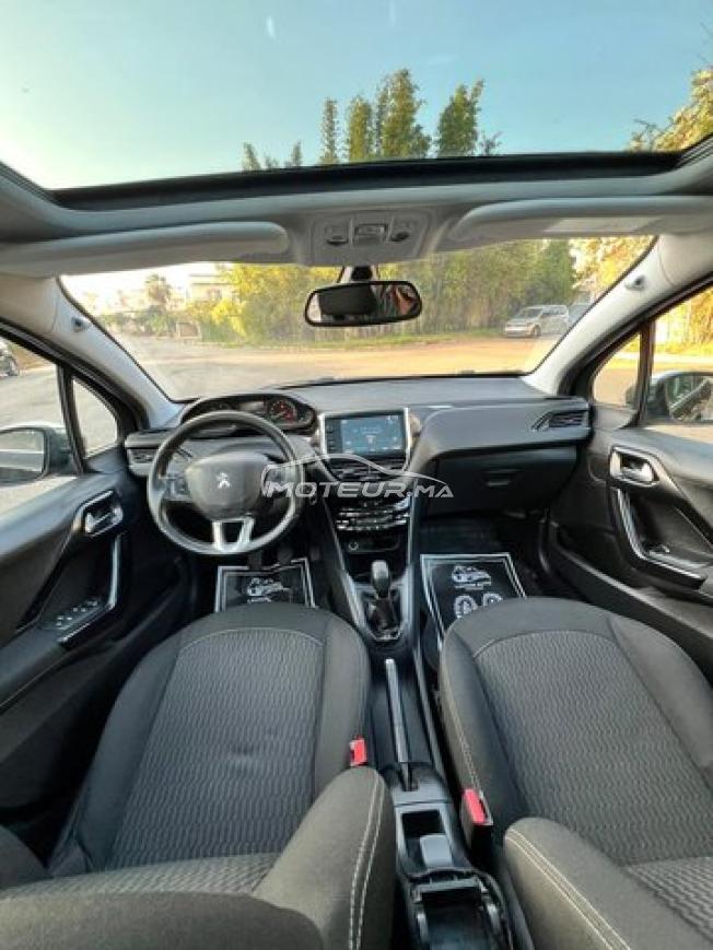Peugeot 208 White Édition 2019
