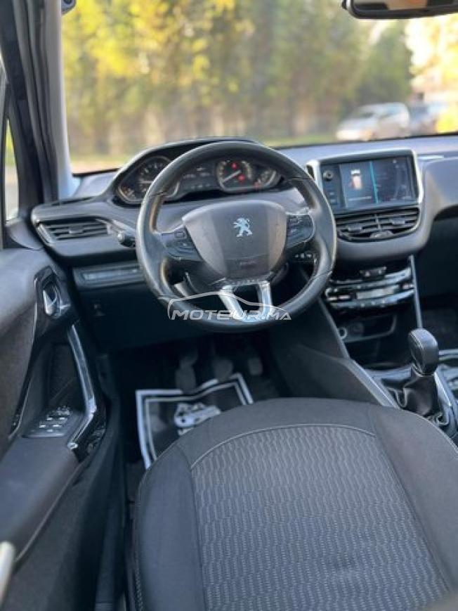 Peugeot 208 White Édition 2019