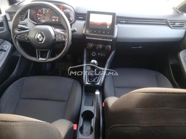 RENAULT. Clio